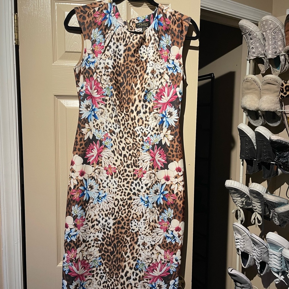 Beautiful dress can be worn day or evening